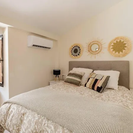 Duplex With Sunny Terrace Located In Pueblo *